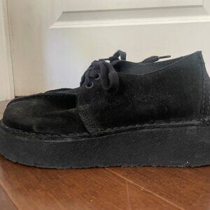 Clark's Trek Wedge - black suede - size 6